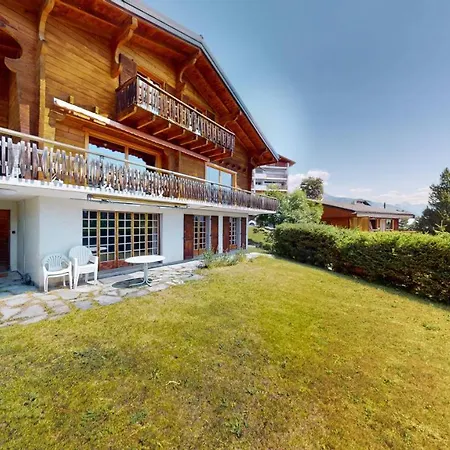 With Spectacular View Of The Peaks Appartement Crans-Montana