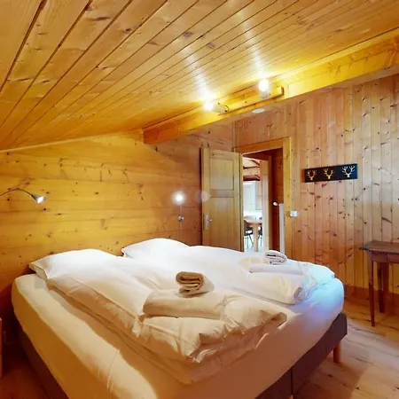 With Spectacular View Of The Peaks Appartement