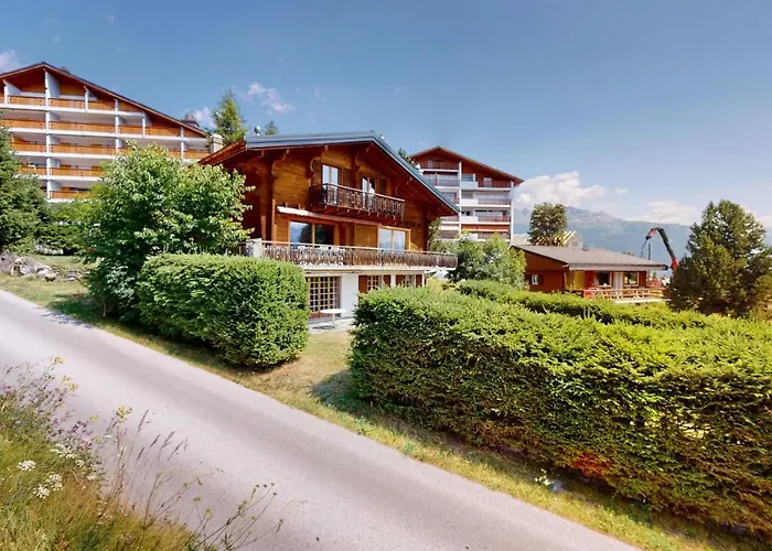 With Spectacular View Of The Peaks Апартаменты *