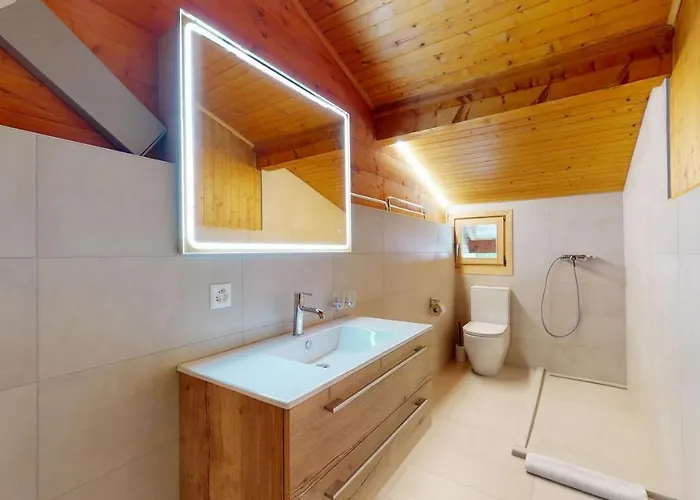 With Spectacular View Of The Peaks Апартаменты *